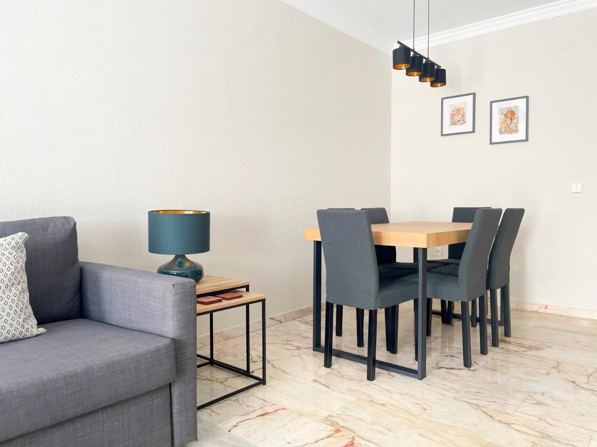 דירות Holidays2Malaga Tomas De Echeverria 150 Mts To Beach & High Speed Wifi & Parking מראה חיצוני תמונה