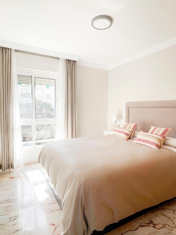 דירות Holidays2Malaga Tomas De Echeverria 150 Mts To Beach & High Speed Wifi & Parking מראה חיצוני תמונה
