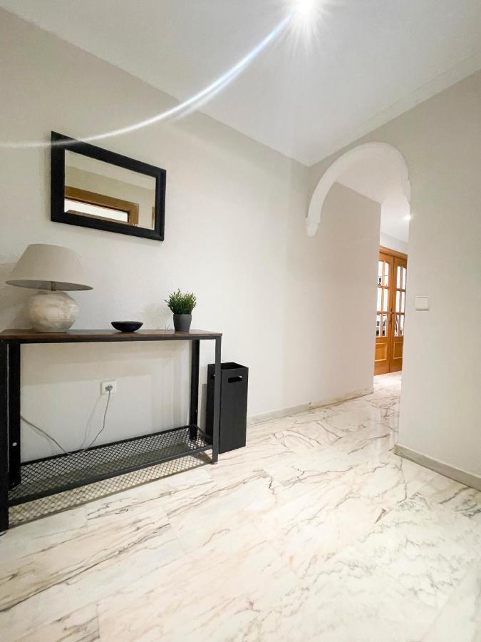 דירות Holidays2Malaga Tomas De Echeverria 150 Mts To Beach & High Speed Wifi & Parking מראה חיצוני תמונה